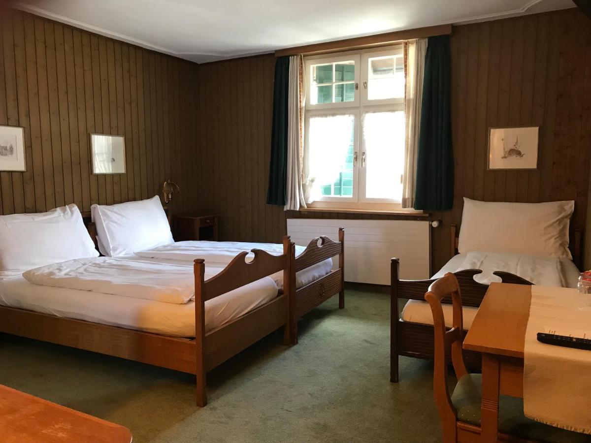 Zum Goldenen Kreuz Inn